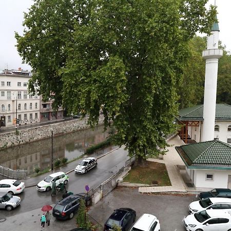 Franca-Free Parking Appartement Sarajevo Buitenkant foto