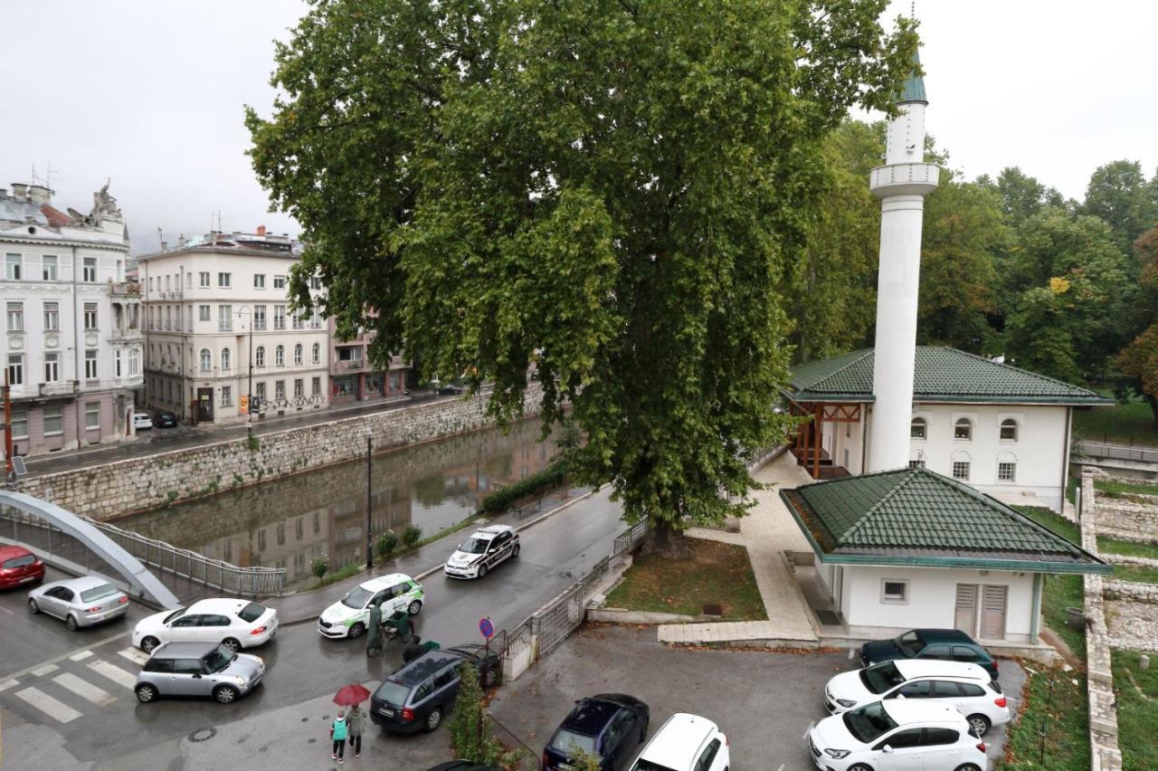 Franca-Free Parking Appartement Sarajevo Buitenkant foto